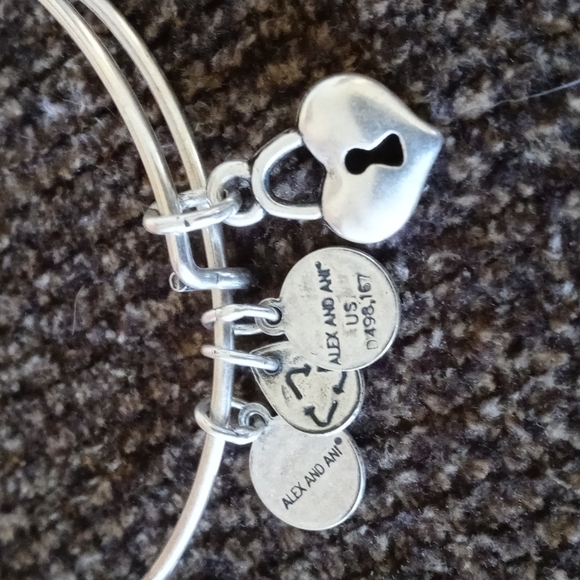 Alex and Ani Puff Heart bangle Bracelet - Picture 2 of 3